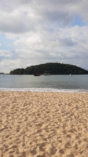 Na praia, 5 bares na praia 