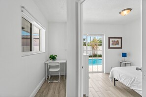 8 bedrooms, desk, iron/ironing board, travel cot - Lauderdale By Sea Beach, Amazing 8 Bedroom, 5 Bath, Heated pool,
Foosball table. (Fort Lauderdale)