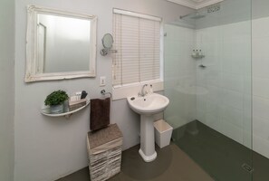 Bathtub