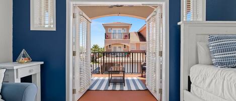 4 chambres, fer et planche à repasser, Wi-Fi gratuit, draps fournis