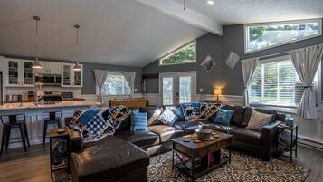 Smart TV, fireplace, DVD player, foosball