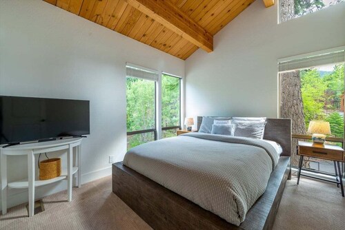 Kingswood Village Condo in Kings Beach -large unit