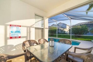 Dining - Newly Renovated Close to Disney w/ Private Pool (Davenport)