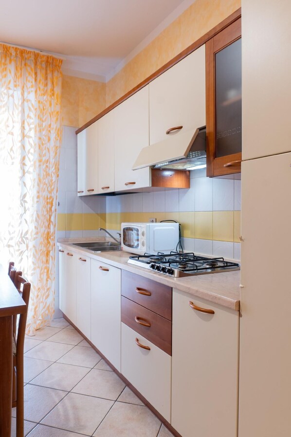 Køleskab, kogeplade