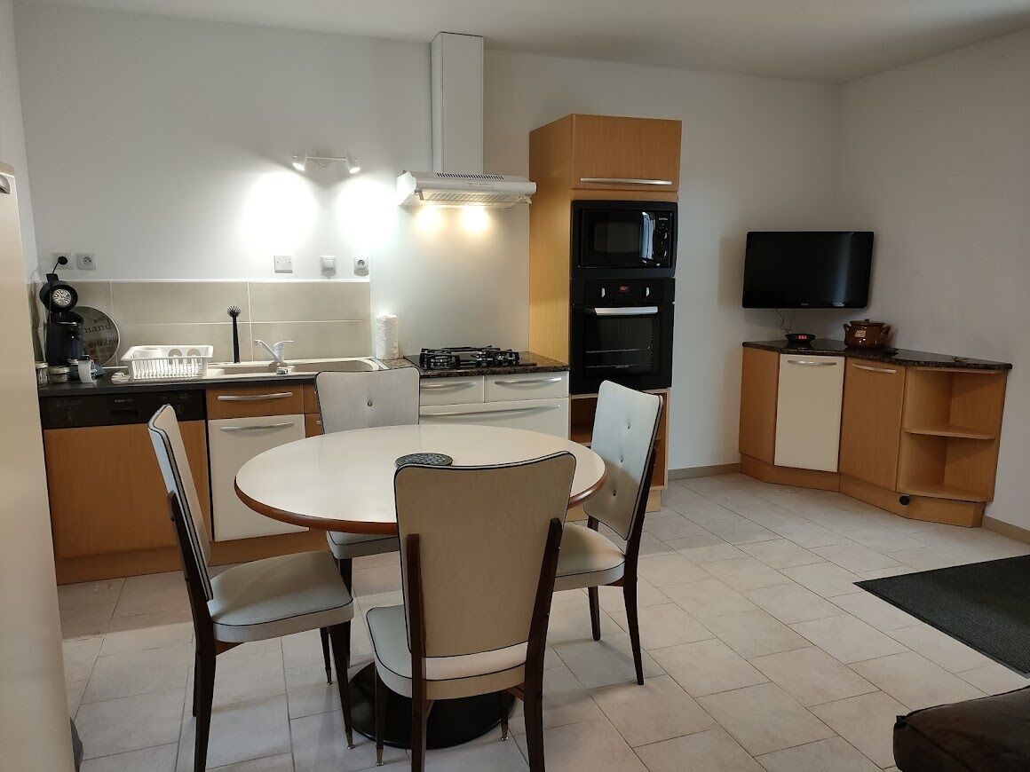 Gîte Lavande, 4 people, swimming pool, table d'hôtes in the Gers countryside