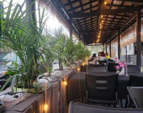 Cozy Rockaway Getaway near JFK Airport sleeps 4!