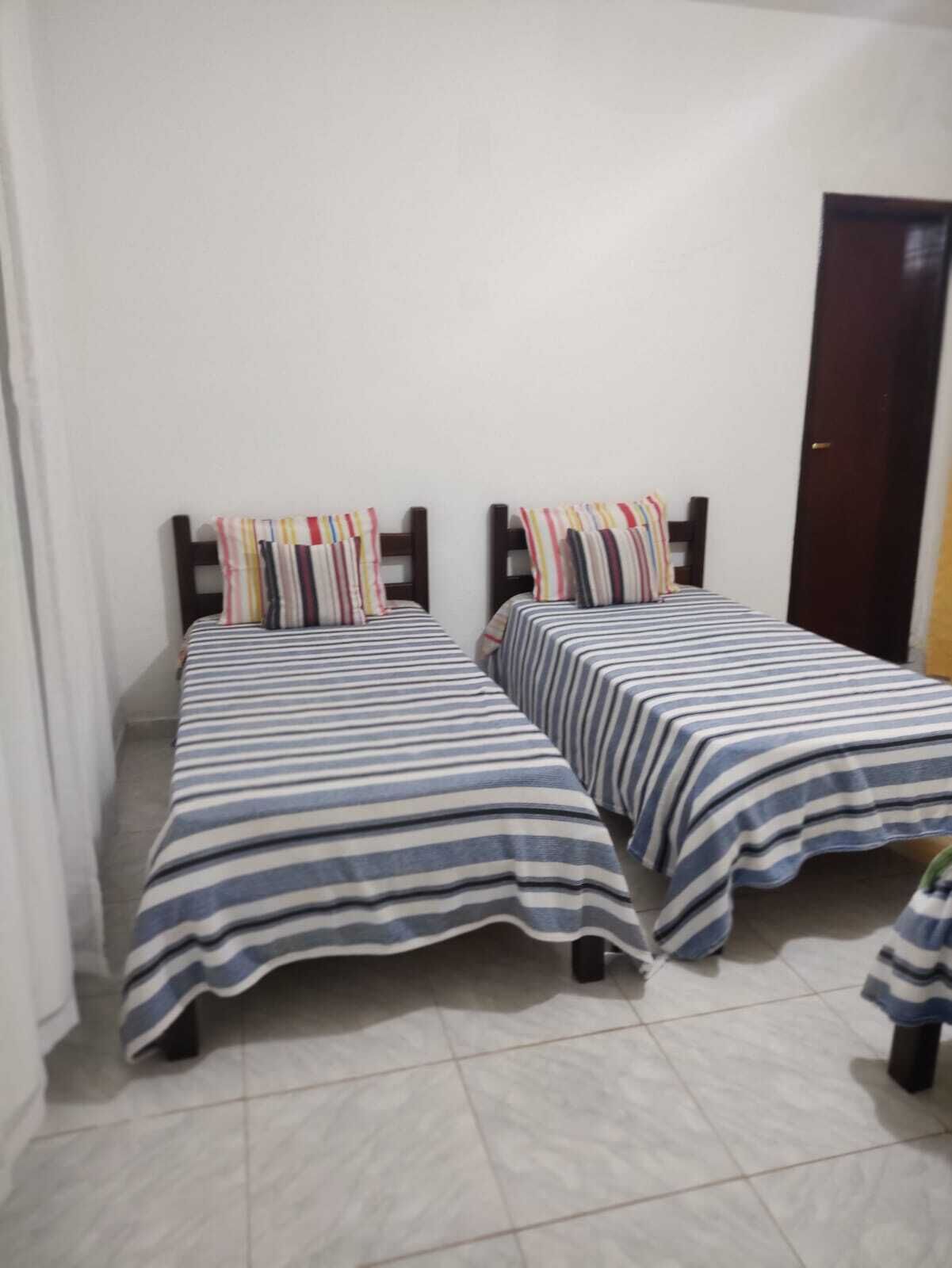4 camere, ferro/asse da stiro, Wi-Fi gratuito, lenzuola