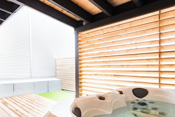 Appartement Deluxe | Baignoire à remous privée