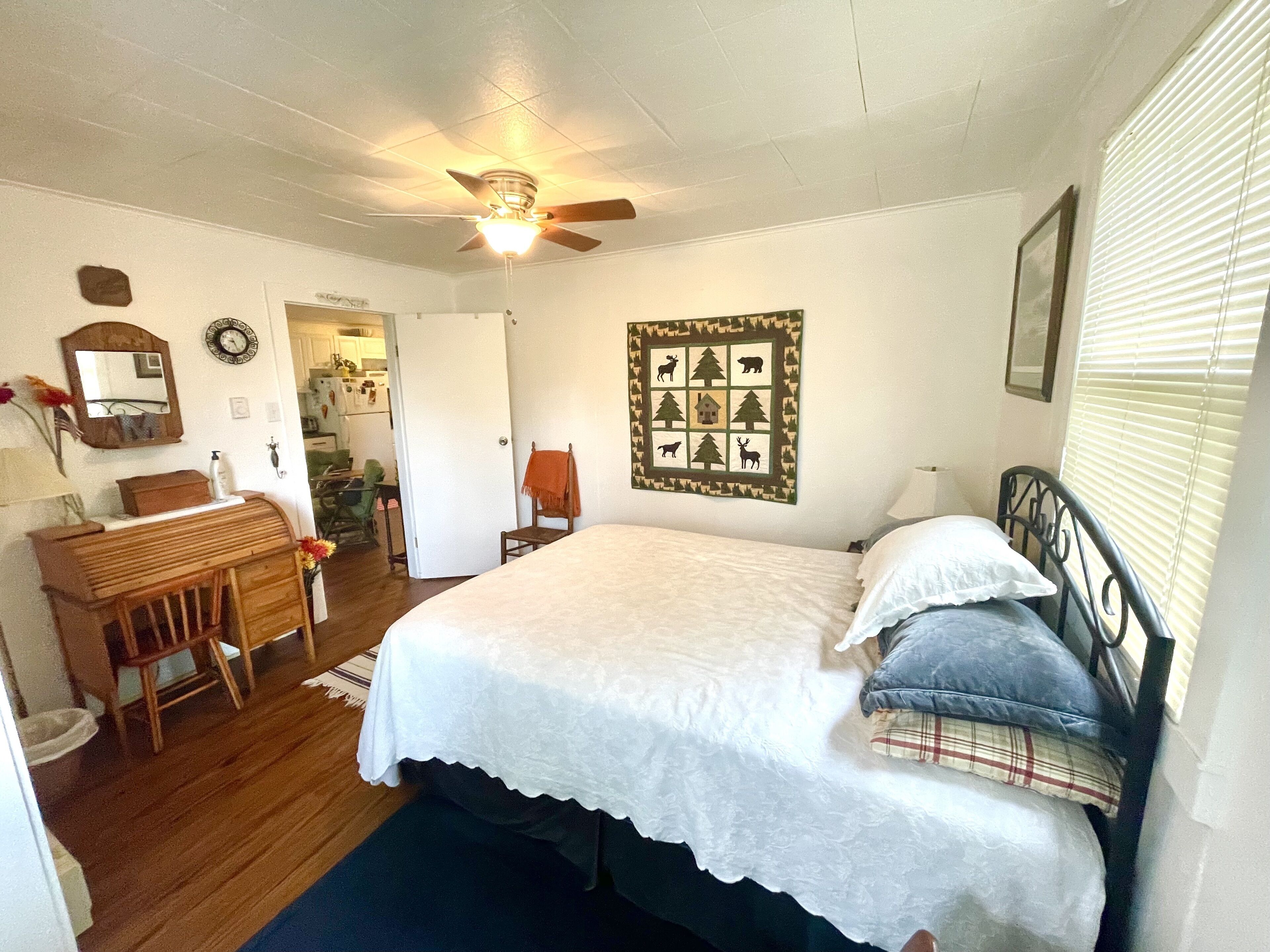 Lake Luzerne Cottage with Lake Rights 15 Min from Lake George