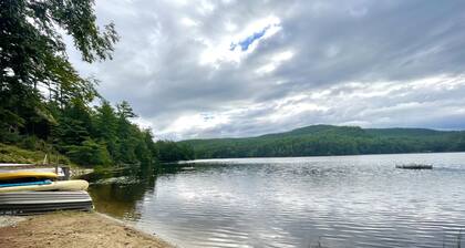 Lake Luzerne Cottage with Lake Rights 15 Min from Lake George