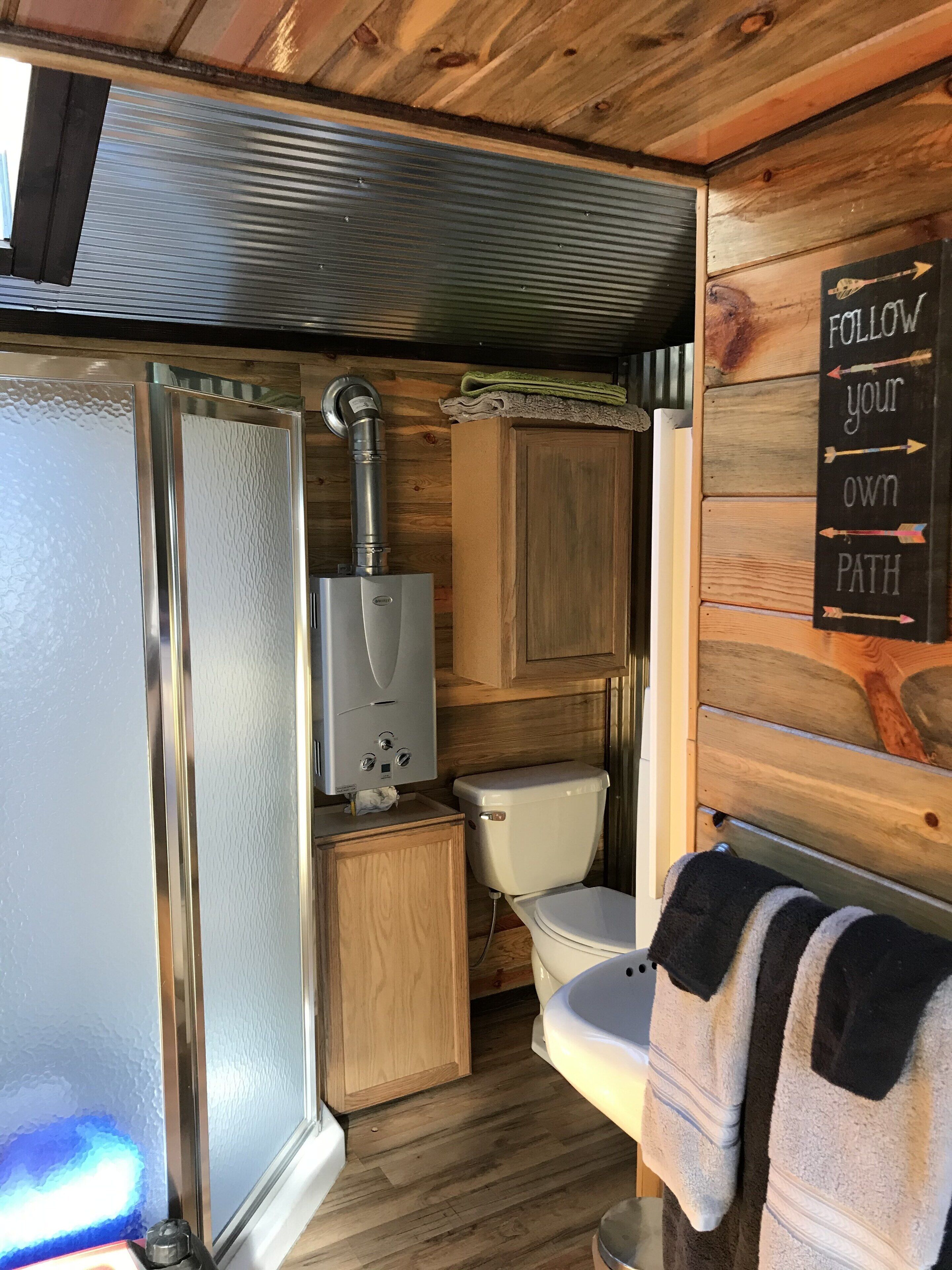 Big Tiny in the Sangres Mountains   Off-grid location with lot's of charm!