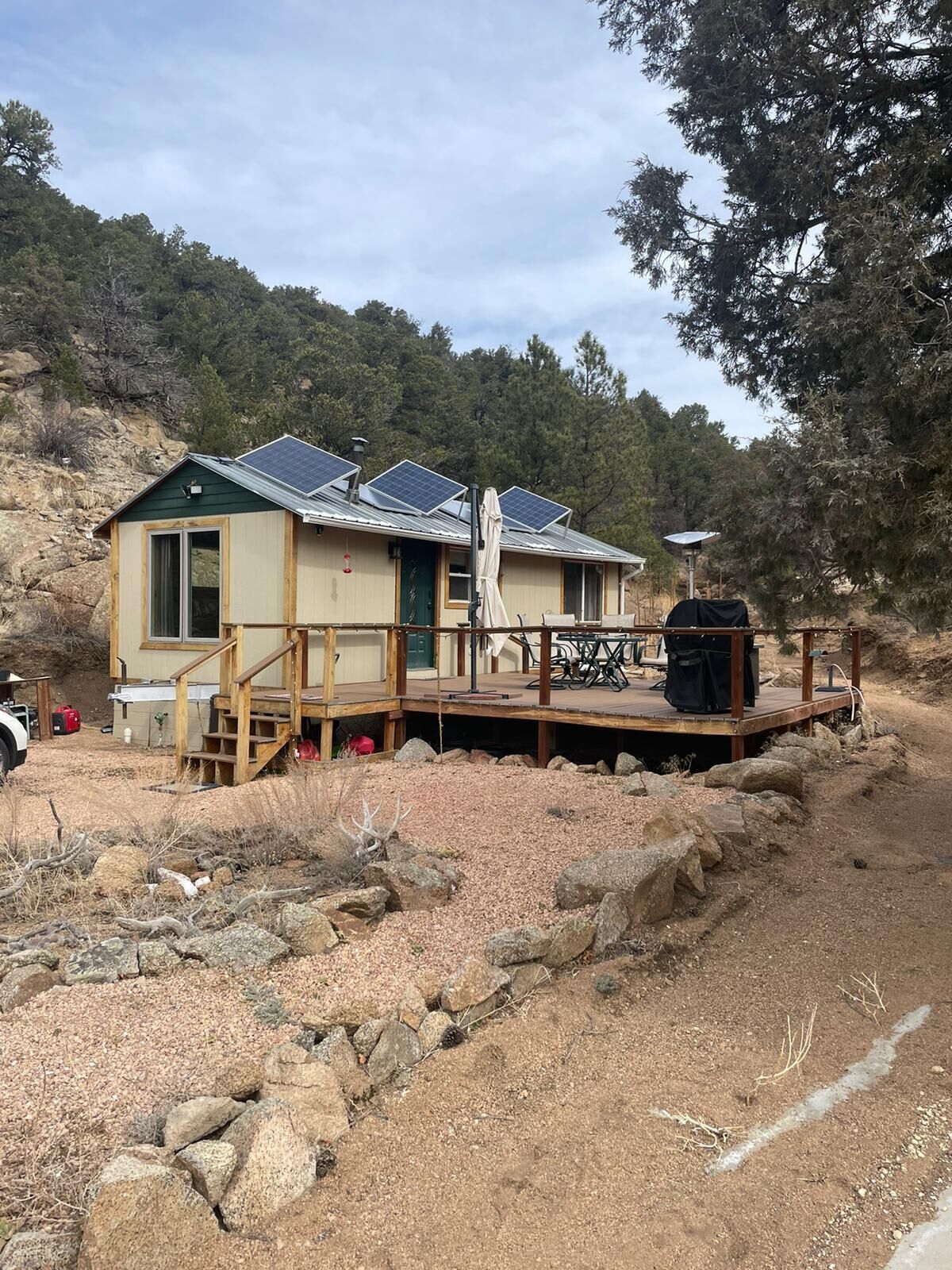 Big Tiny in the Sangres Mountains   Off-grid location with lot's of charm!