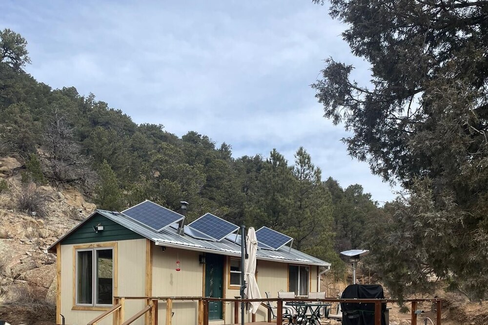 Big Tiny in the Sangres Mountains Off-grid location with lot's of charm!