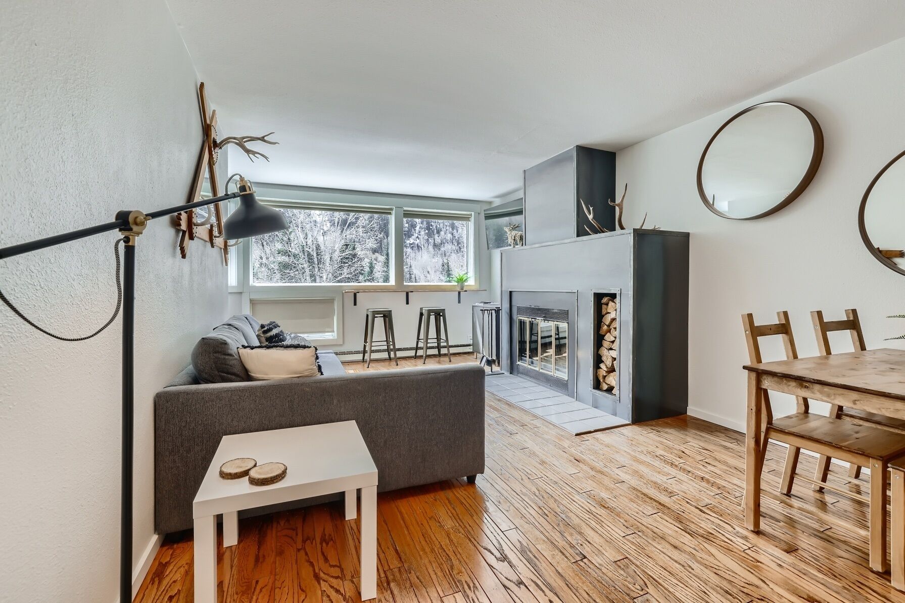 Hot Tub - Cozy Fire - Mtn Views - Free Ski Bus! - East Vail