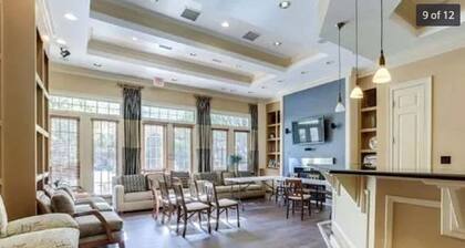 Free Parking, 1BR/1BA, W/D, Keurig Coffee, Mosaic