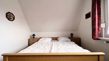 2 bedrooms, free WiFi, bed sheets