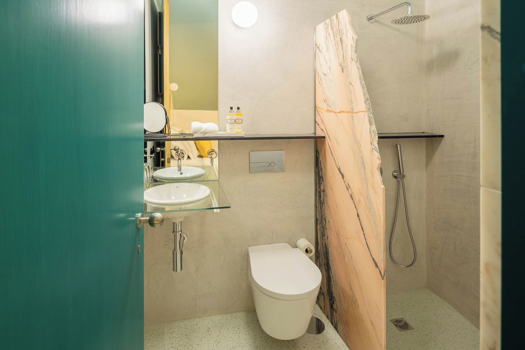 Photo - Covelo - The Original Rooms and Suites