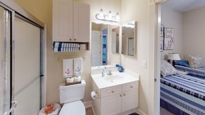 Bathroom - Magnolia Pointe by Coastline Resorts (Myrtle Beach)