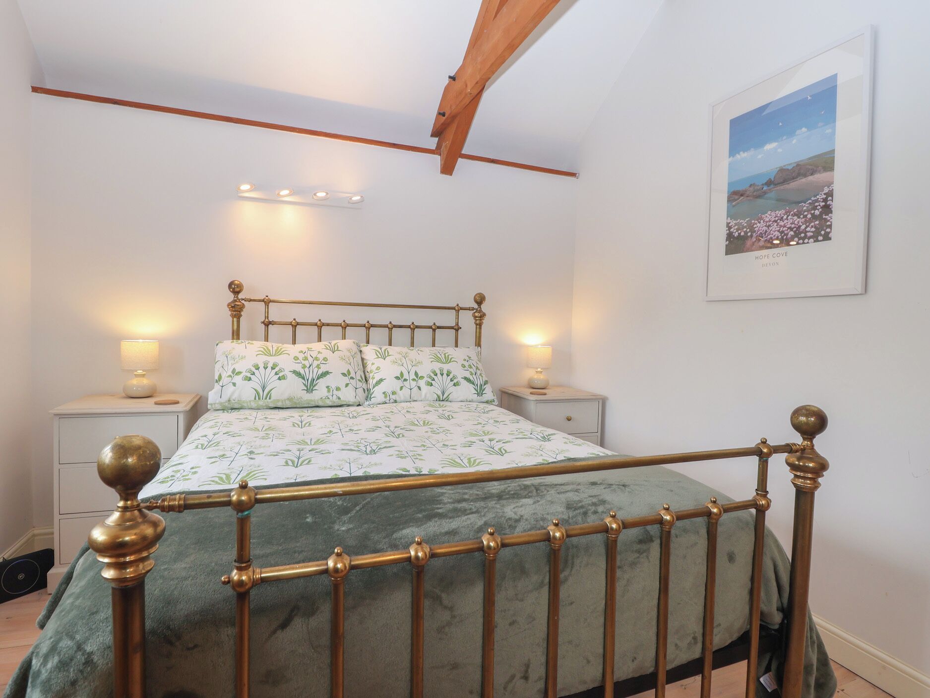Cottage | 2 bedrooms, free WiFi, individually decorated, individually furnished
