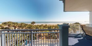 Condo, 5 habitaciones | Balcón