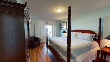 5 bedrooms, individually decorated, individually furnished