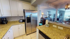 Condo, 5 chambres | Cuisine privée