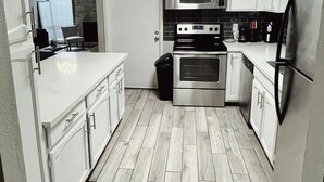 Private kitchen - Modern Zen Escape Near Strip, Downtown, Airport & Convention Center (Las Vegas)