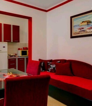 Family Apartment, 2 Bedrooms | In-room dining - GAGA apartmani (Tivat)