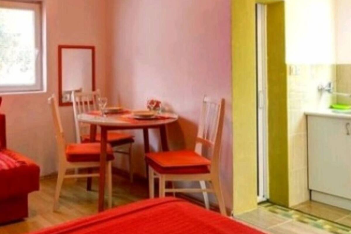 Romantic Studio, 1 Double Bed | In-room dining