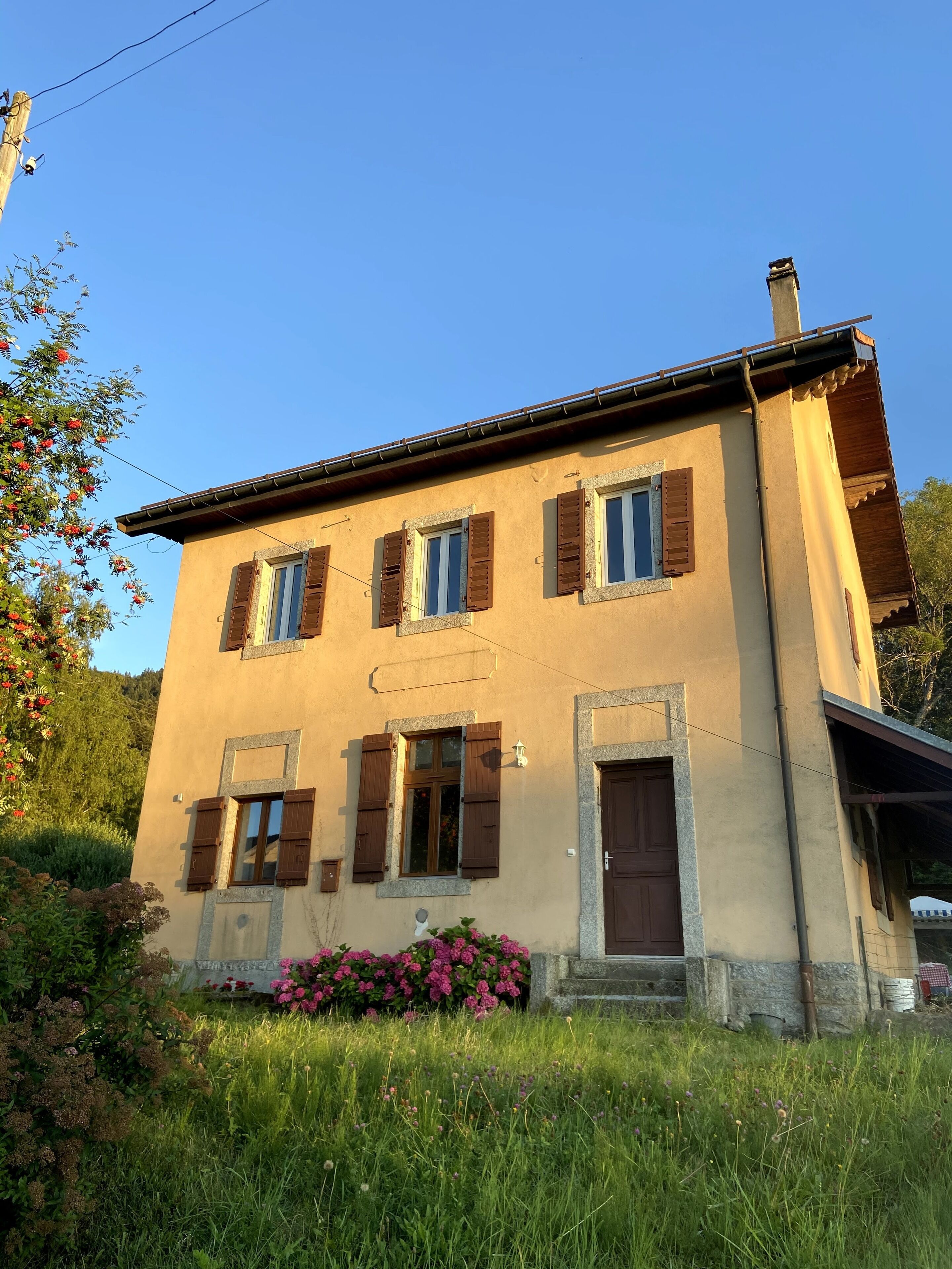House near Evian, between lake and mountains