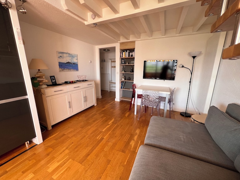 Apartment, Swimming Pool, Park, 2 Bedrooms And Sleeping Area, 6 Adults, Double Terrace - Hérault