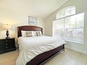 5 bedrooms, desk, iron/ironing board, WiFi
