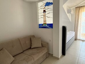 Deluxe Room | Minibar, in-room safe, desk, blackout curtains - XANADU (Kumbor)