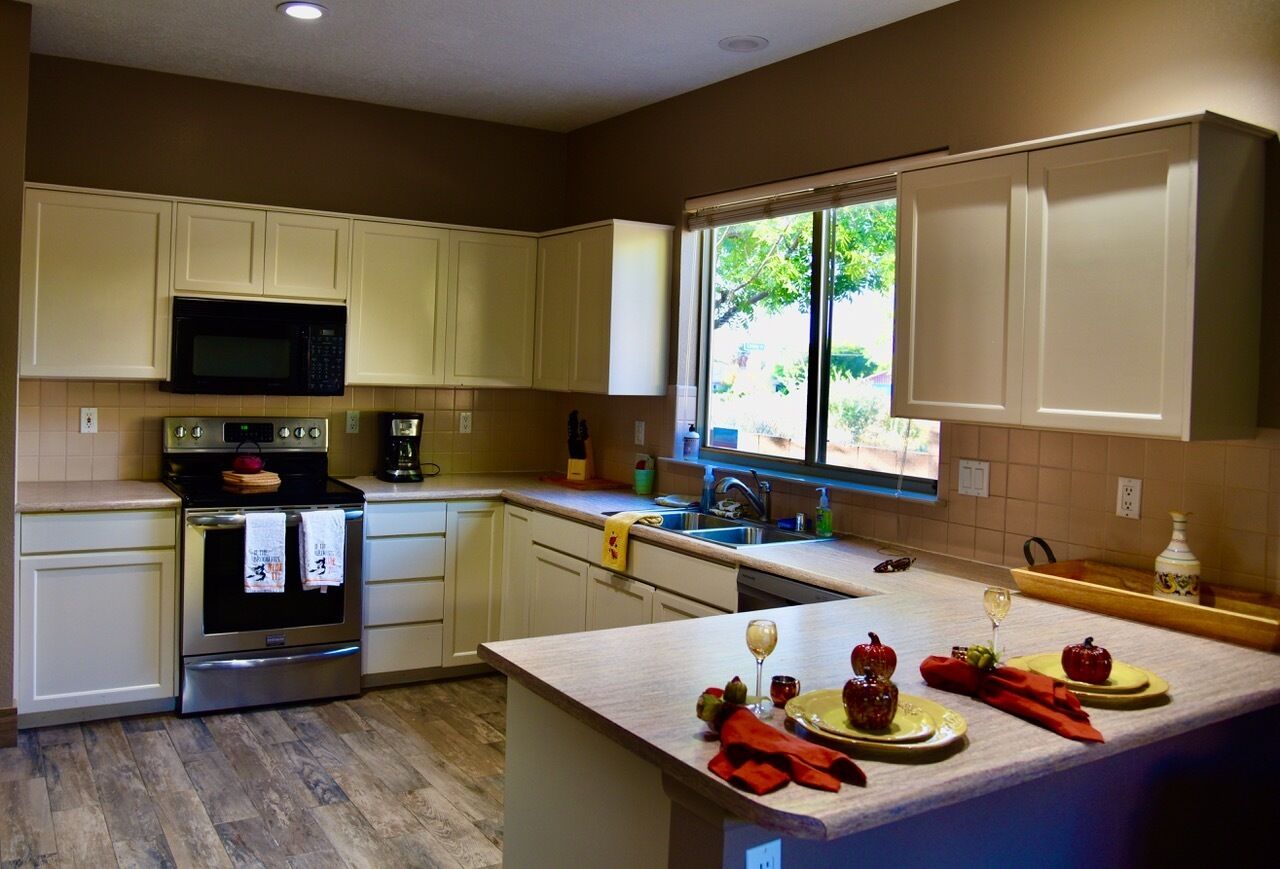 Delightful Retreat, Sandia Heights Home