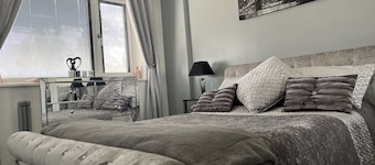 Modern 3 Bedroom Property in Quiet Location