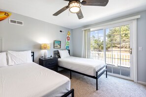 6 habitaciones, tabla de planchar con plancha y acceso a internet 