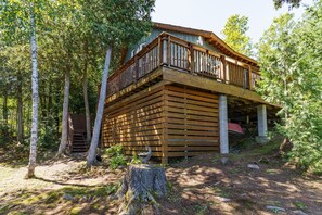 Exterior - Cozy & Modern Getaway | Hot Tub + Fireplace (Dunchurch)