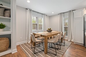 Dining - Hamilton Hideaway- Pool, Creek View w/ Scenic Deck (Mobile)