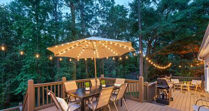 Hamilton Hideaway- Pool, Creek View w/ Scenic Deck