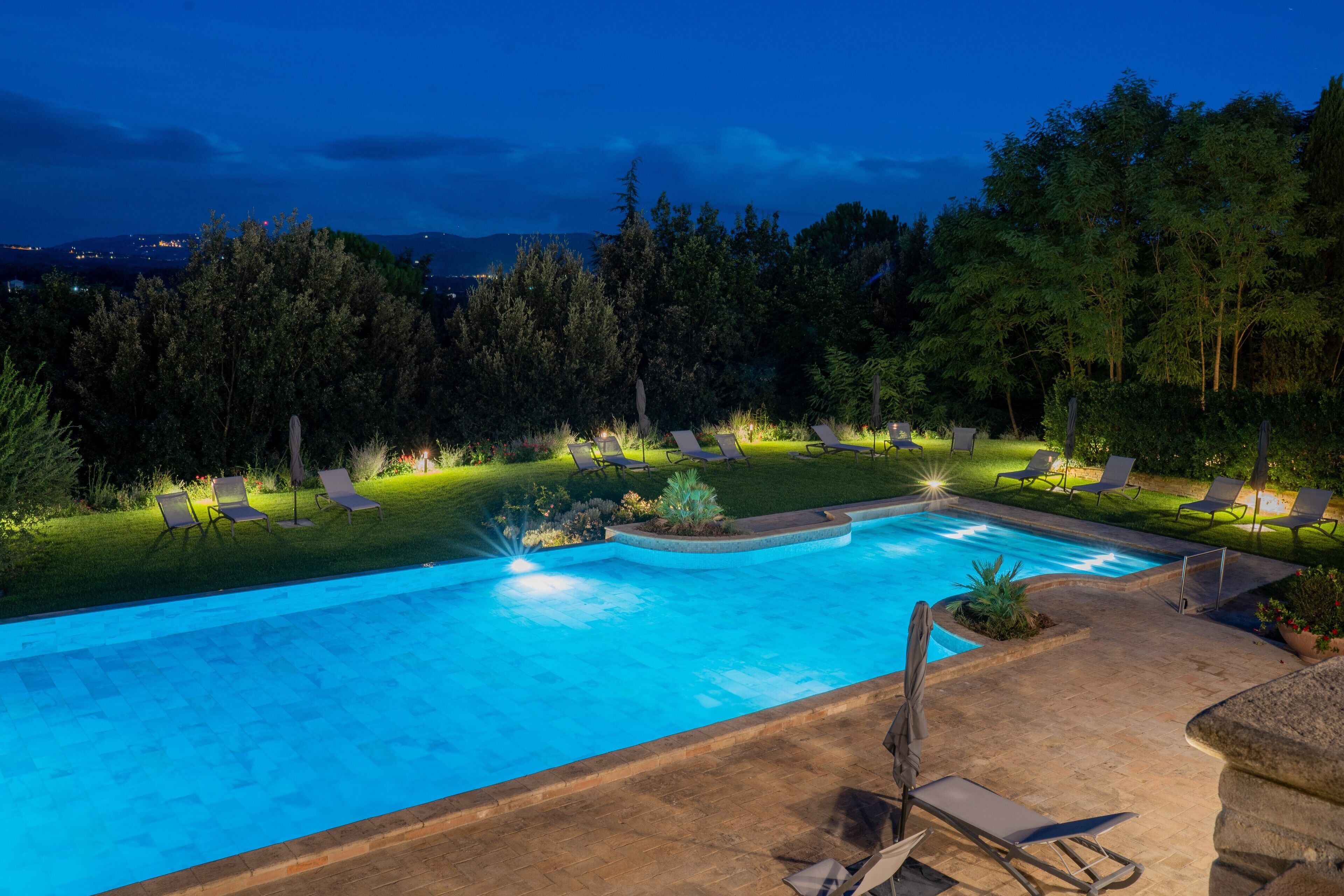 Chambre, en bord de piscine (Romantic Junior Suite) | Terrasse/Patio