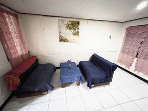 Living area - Grandmas Homestay (Puerto Princesa)