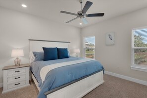 4 chambres, lit de bébé portatif, Wi-Fi, literie fournie