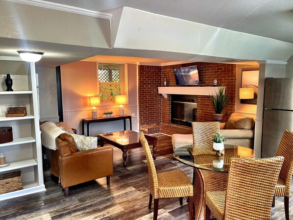 Interior - Southern Charm Bungalow (Newnan)