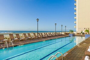 Outdoor pool - One Bedroom Grand (Myrtle Beach)