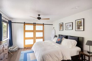 3 bedrooms, iron/ironing board, free WiFi, bed sheets - Oasis in Sonoma County (Sebastopol)