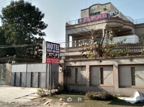 Exterior - Hotel Visit Inn One (Lahore)
