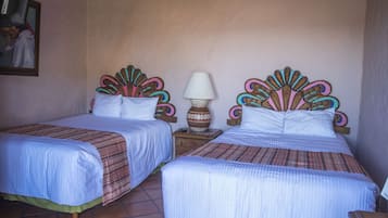 Iron/ironing board, bed sheets