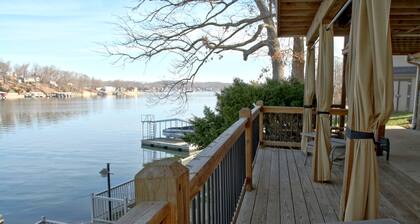 Peaceful home with amazing outdoor spaces inside a cove! Sleeps 12, 3 King beds