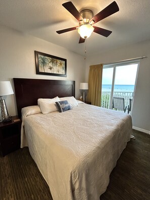 2 bedrooms, desk, iron/ironing board, travel cot - Saint Petersburg/ Treasure Island Ocean Front Beach Resort (Treasure Island)