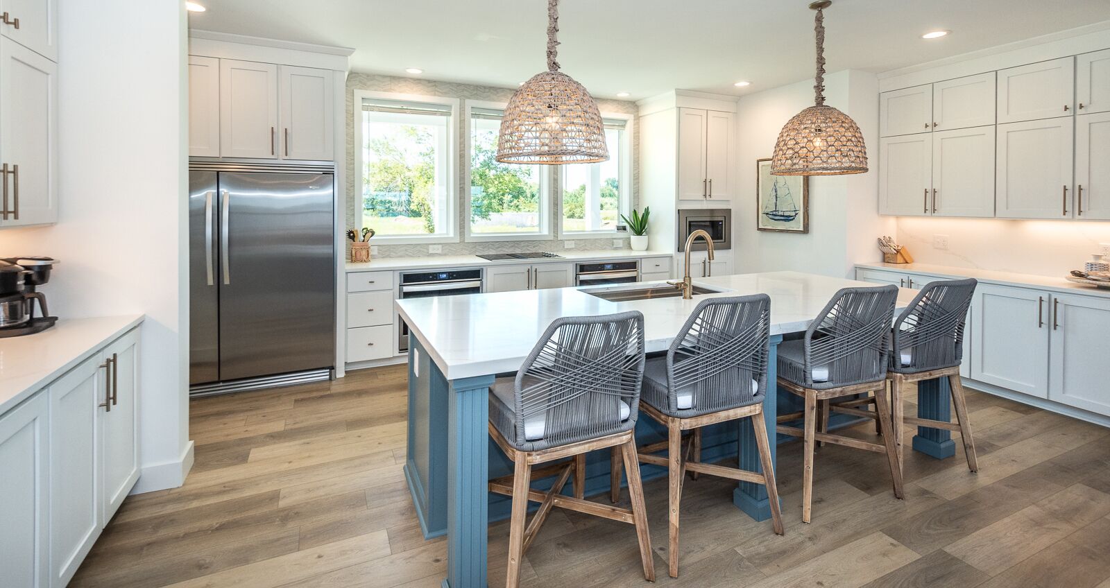 (NOW RENTING) New Construction - 2022 - Luxury River House with beach 